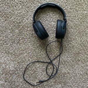 Skull candy blue tooth headphones